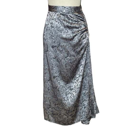 La Belle Fashions Inc. Skirt Set - Picture 3 of 6